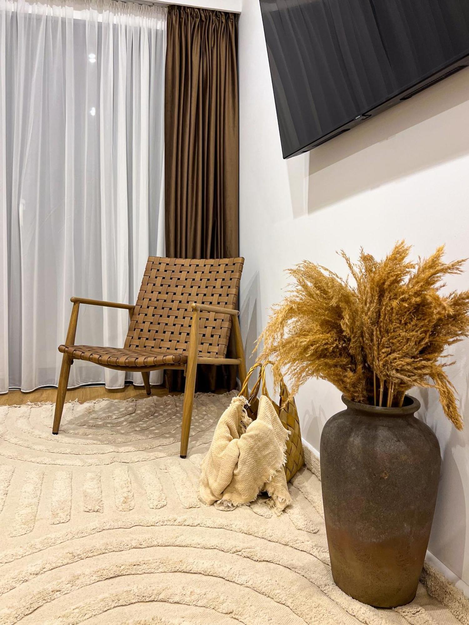 Moon Village Comarnic سِنايا المظهر الخارجي الصورة